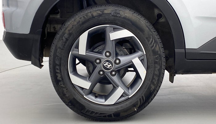 2019 Hyundai VENUE 1.0L Turbo GDI SX(O) MT, Petrol, Manual, 24,847 km, Right Rear Wheel