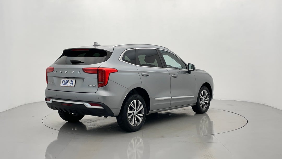 Right Back Diagonal (45- Degree) View