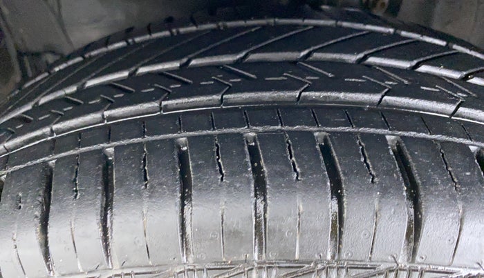 2020 Maruti Celerio VXI d, Petrol, Manual, Left Front Tyre Tread