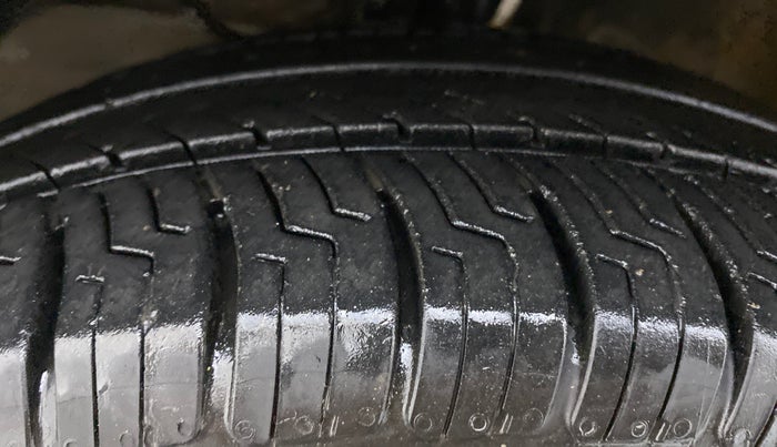 2020 Maruti Ertiga VXI CNG, CNG, Manual, 43,688 km, Left Front Tyre Tread