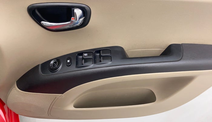 2013 Hyundai i10 MAGNA 1.2 KAPPA2, Petrol, Manual, 96,088 km, Driver Side Door Panels Control
