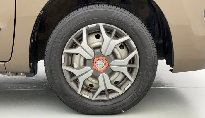 2017 Maruti Wagon R 1.0 LXI CNG, CNG, Manual, 47,787 km, Right Front Wheel