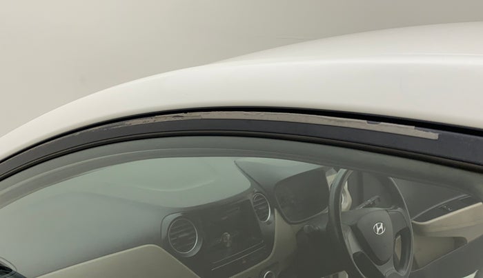 2015 Hyundai Xcent S 1.2, Petrol, Manual, 72,377 km, Front passenger door - Door visor damaged