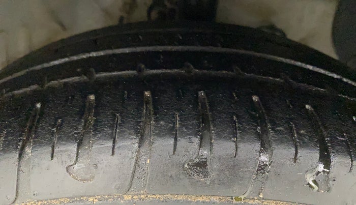 2015 Hyundai Xcent S 1.2, Petrol, Manual, 72,377 km, Right Front Tyre Tread