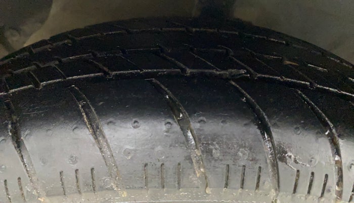 2015 Hyundai Xcent S 1.2, Petrol, Manual, 72,377 km, Left Front Tyre Tread
