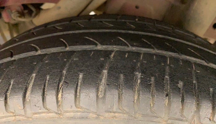 2018 Mahindra KUV 100 NXT K8 P 6 STR, Petrol, Manual, 47,684 km, Left Rear Tyre Tread