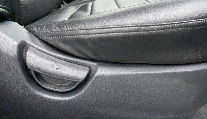 2017 Hyundai Grand i10 SPORTZ O 1.2, Petrol, Manual, 43,061 km, Driver Side Adjustment Panel