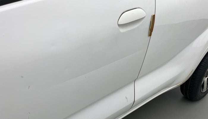 2016 Datsun Redi Go T, Petrol, Manual, 41,142 km, Front passenger door - Slightly dented