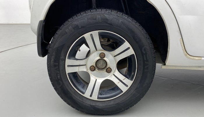 2016 Datsun Redi Go T, Petrol, Manual, 41,142 km, Right Rear Wheel