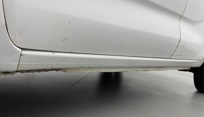 2016 Datsun Redi Go T, Petrol, Manual, 41,142 km, Left running board - Slightly dented