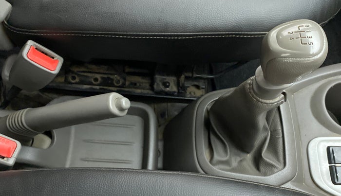2016 Datsun Redi Go T, Petrol, Manual, 41,142 km, Gear Lever