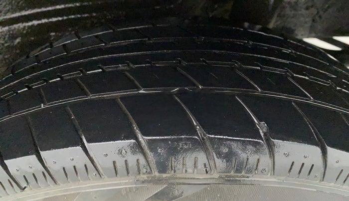 2019 Maruti New Wagon-R LXI CNG 1.0 L, CNG, Manual, 31,260 km, Left Rear Tyre Tread