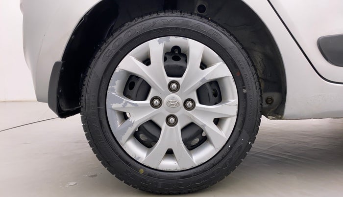2014 Hyundai Grand i10 SPORTS 1.2 VTVT, Petrol, Manual, 22,103 km, Right Rear Wheel