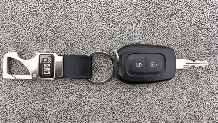 Renault Duster-Key Close-up