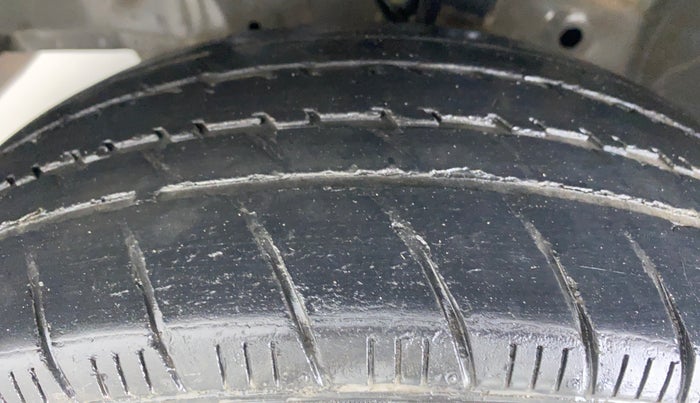 2017 Honda Jazz 1.2 S MT, Petrol, Manual, 32,287 km, Left Front Tyre Tread