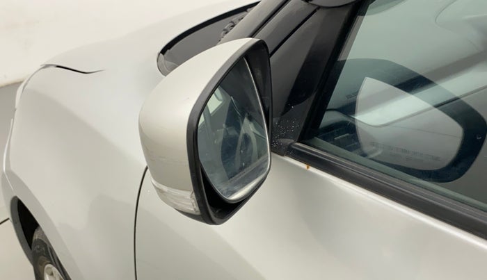 2018 Maruti Swift ZXI, Petrol, Manual, 30,472 km, Left rear-view mirror - Mirror motor not working