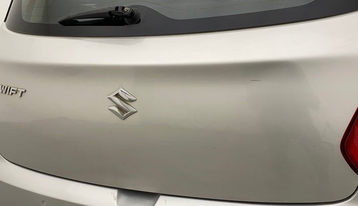 2018 Maruti Swift ZXI, Petrol, Manual, 30,472 km, Dicky (Boot door) - Minor scratches