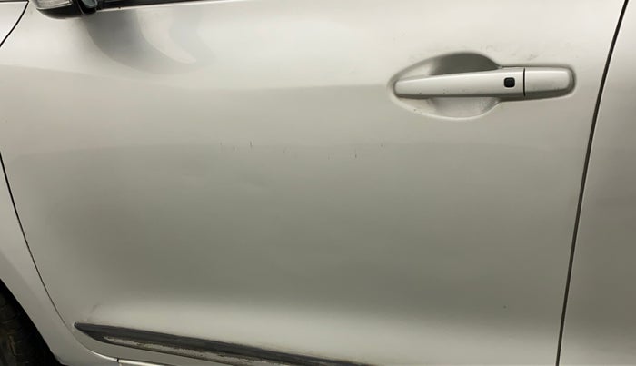 2018 Maruti Swift ZXI, Petrol, Manual, 30,472 km, Front passenger door - Slightly dented