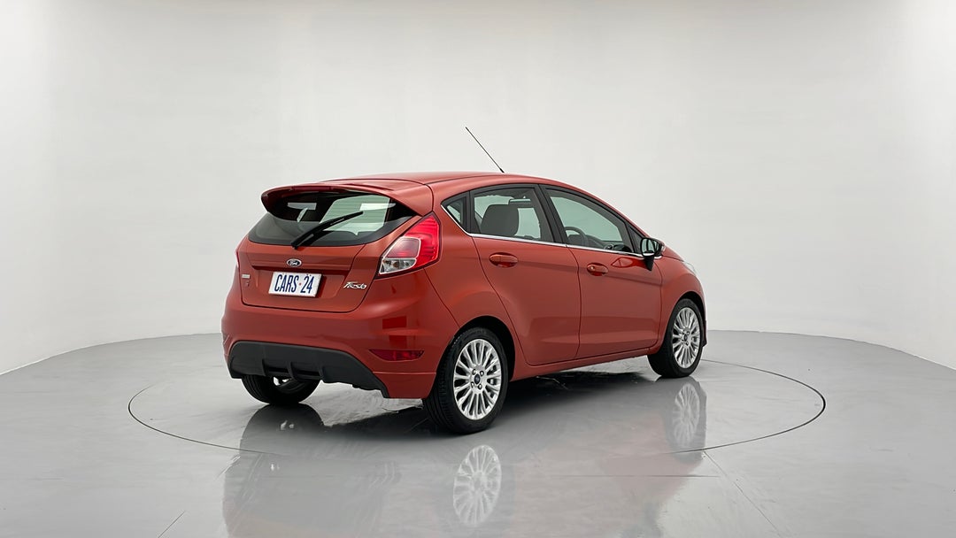 Right Back Diagonal (45- Degree) View