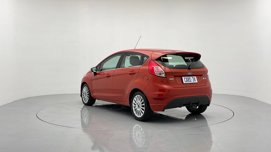 Left Back Diagonal (45- Degree) View