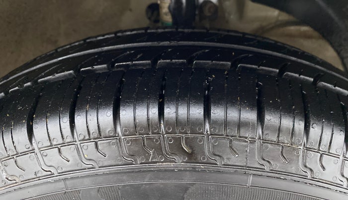 2019 Maruti Dzire VXI, Petrol, Manual, 60,750 km, Right Front Tyre Tread