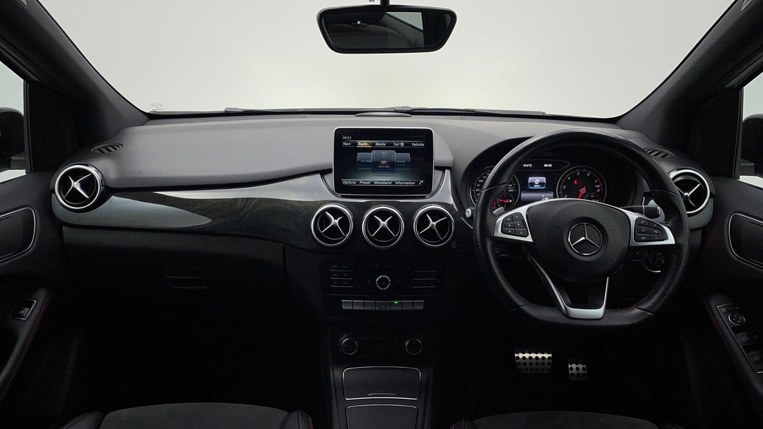 2016 Mercedes-benz B180 B180, Automatic, 138767 km, Dashboard View