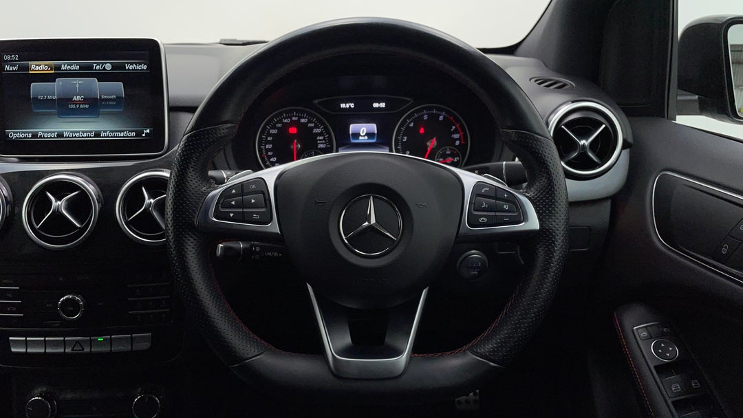 2016 Mercedes-benz B180 B180, Automatic, 138767 km, Steering Wheel Close-up