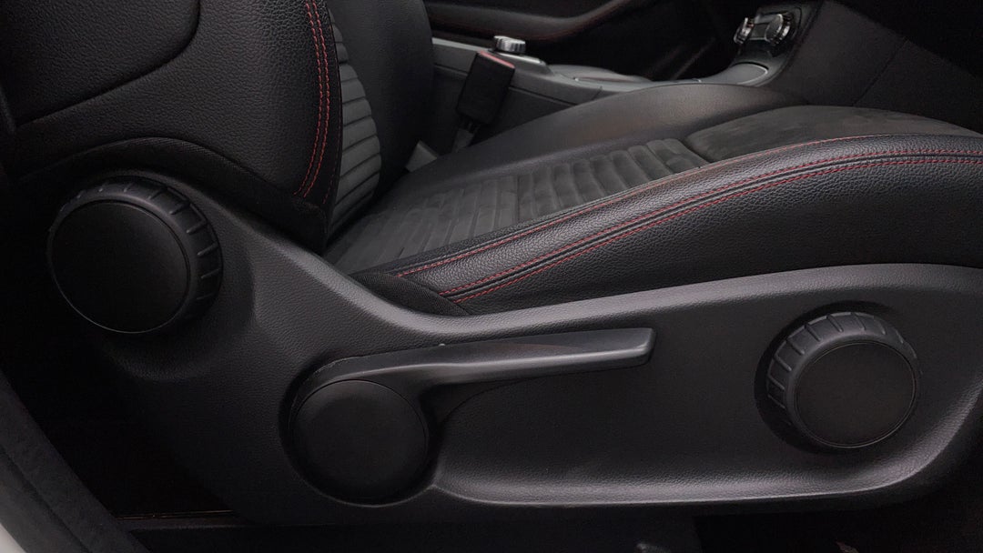 2016 Mercedes-benz B180 B180, Automatic, 138767 km, Drivers Side Adjustment Panel