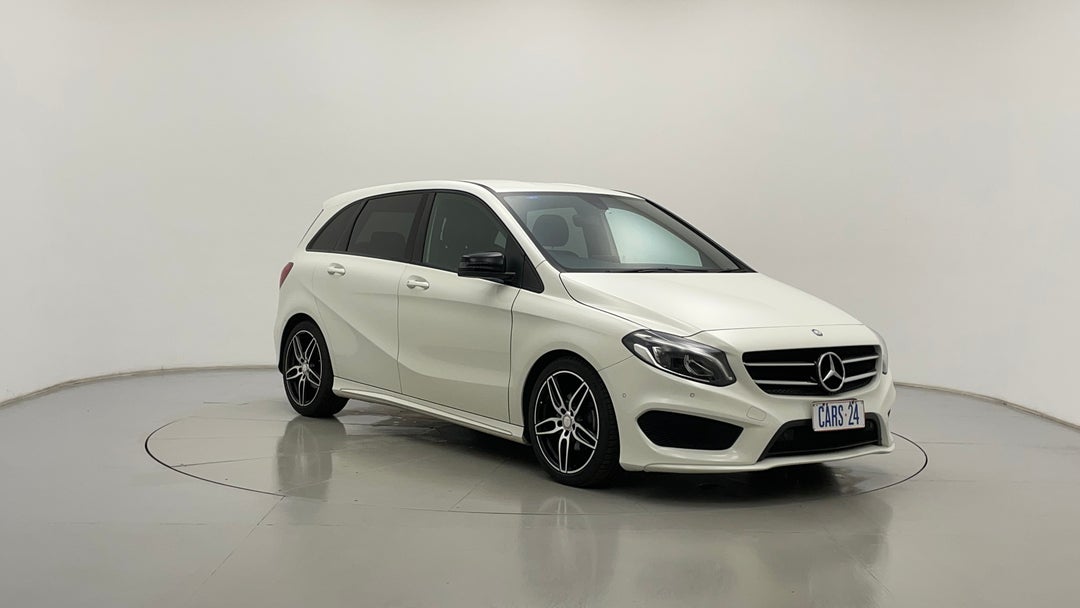 2016 Mercedes-benz B180 B180, Automatic, 138767 km, Right Front Diagonal (45- Degree) View