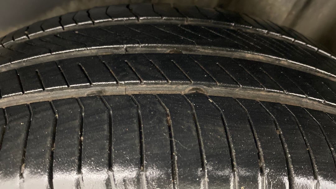 Left Rear Tyre Tread