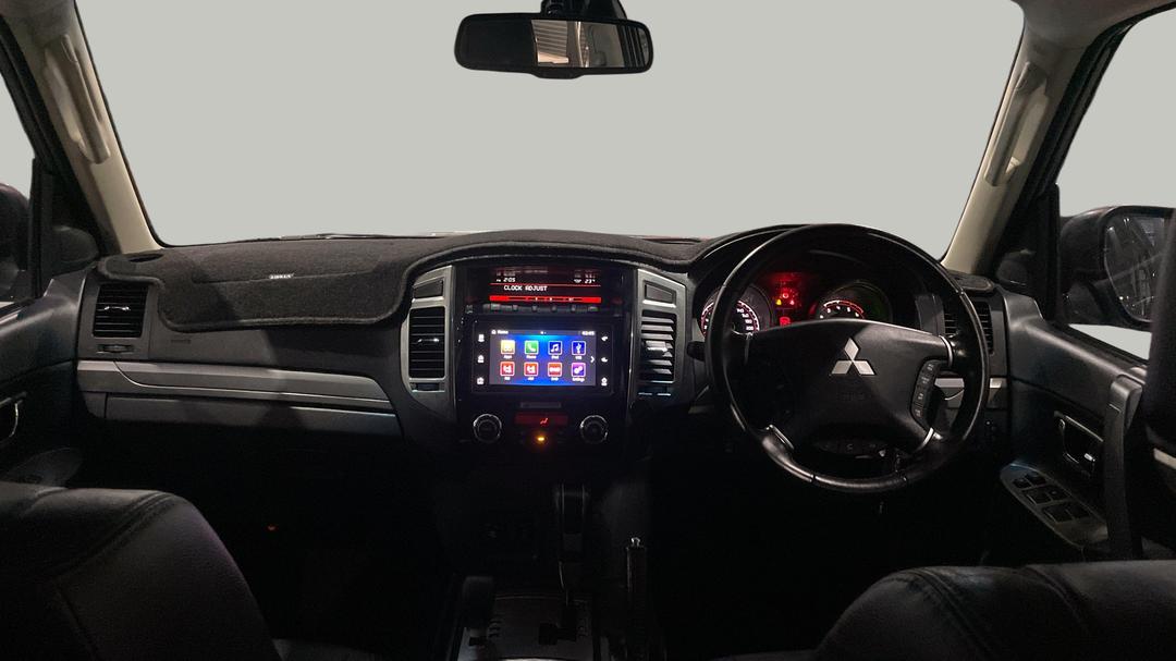 2020 Mitsubishi Pajero Gls (4x4) 7 Seat (leather), Automatic, 116454 km, Dashboard View