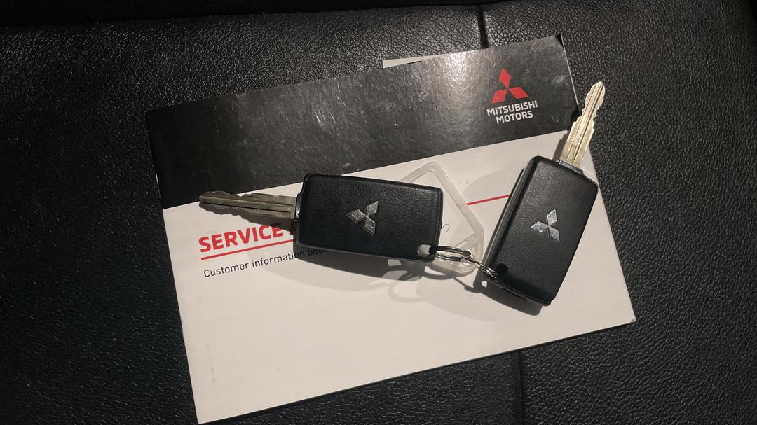 2020 Mitsubishi Pajero Gls (4x4) 7 Seat (leather), Automatic, 116454 km, Key Close-up