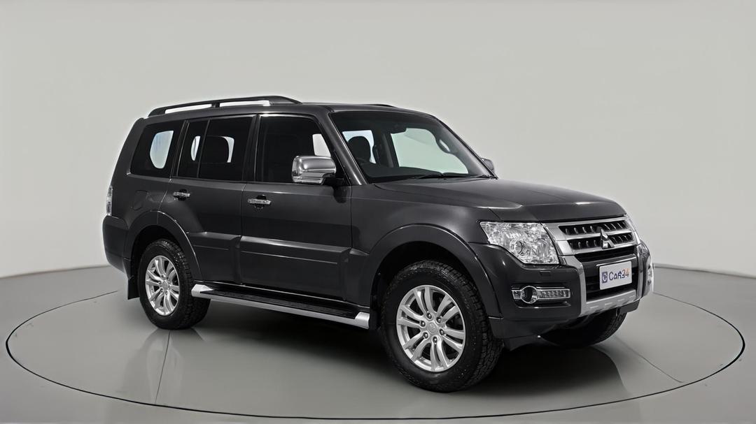 2020 Mitsubishi Pajero Gls (4x4) 7 Seat (leather), Automatic, 116454 km, Right Front Diagonal (45- Degree) View