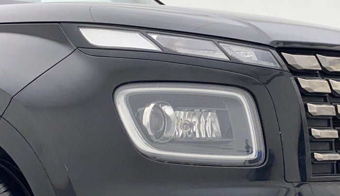 2022 Hyundai VENUE SX 1.5 CRDI, Diesel, Manual, 4,828 km, Right headlight - Minor scratches