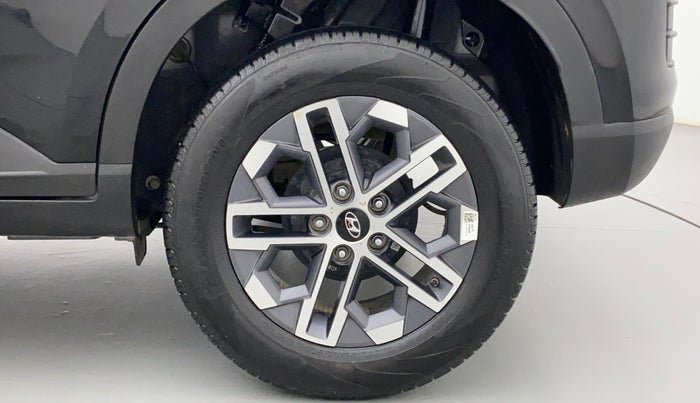 2022 Hyundai VENUE SX 1.5 CRDI, Diesel, Manual, 4,828 km, Left Rear Wheel