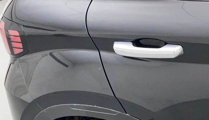 2022 Hyundai VENUE SX 1.5 CRDI, Diesel, Manual, 4,828 km, Right quarter panel - Minor scratches