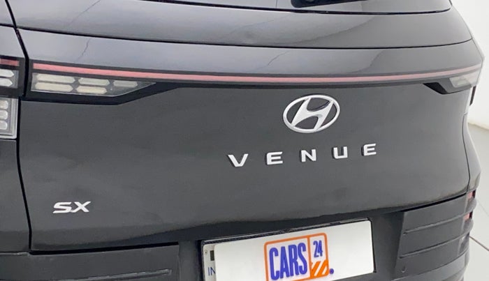 2022 Hyundai VENUE SX 1.5 CRDI, Diesel, Manual, 4,828 km, Dicky (Boot door) - Slightly dented