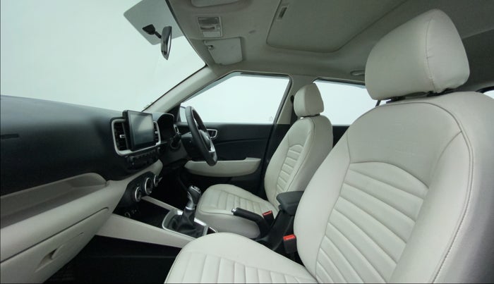 2022 Hyundai VENUE SX 1.5 CRDI, Diesel, Manual, 4,828 km, Right Side Front Door Cabin