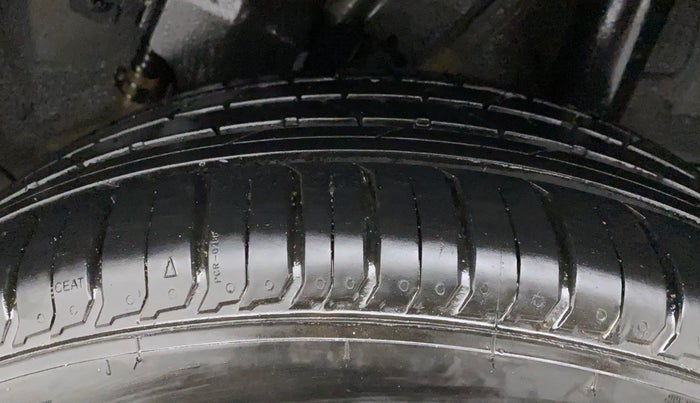 2022 Hyundai VENUE SX 1.5 CRDI, Diesel, Manual, 4,828 km, Left Rear Tyre Tread