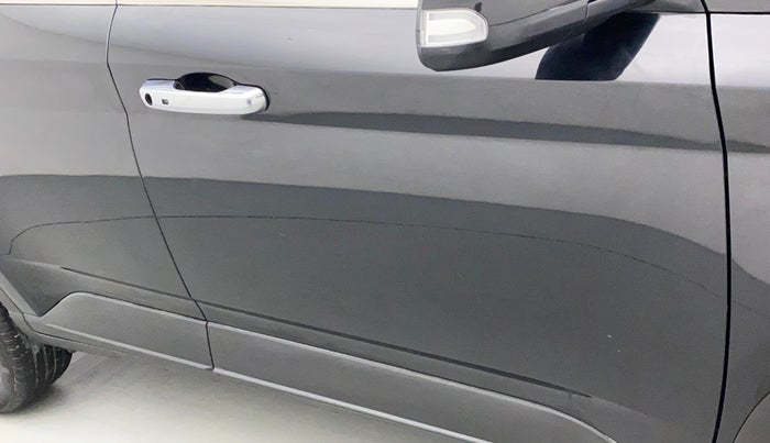2022 Hyundai VENUE SX 1.5 CRDI, Diesel, Manual, 4,828 km, Driver-side door - Slightly rusted