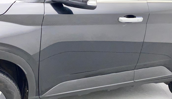 2022 Hyundai VENUE SX 1.5 CRDI, Diesel, Manual, 5,013 km, Front passenger door - Minor scratches