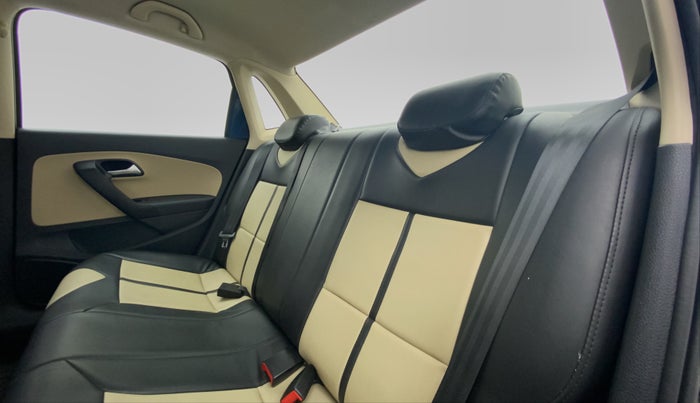2016 Volkswagen Ameo HIGHLINE 1.2, Petrol, Manual, 30,686 km, Right Side Rear Door Cabin