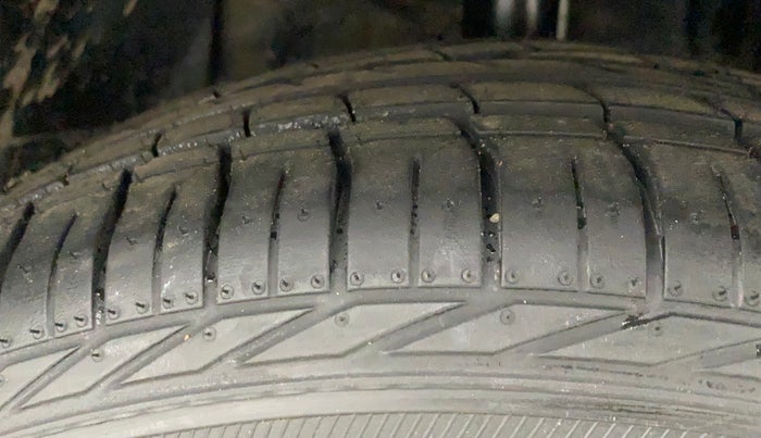 2019 Tata NEXON XZ PLUS PETROL, Petrol, Manual, 73,135 km, Right Front Tyre Tread
