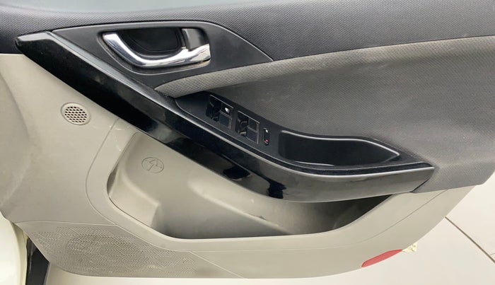 2019 Tata NEXON XZ PLUS PETROL, Petrol, Manual, 73,135 km, Driver Side Door Panels Control