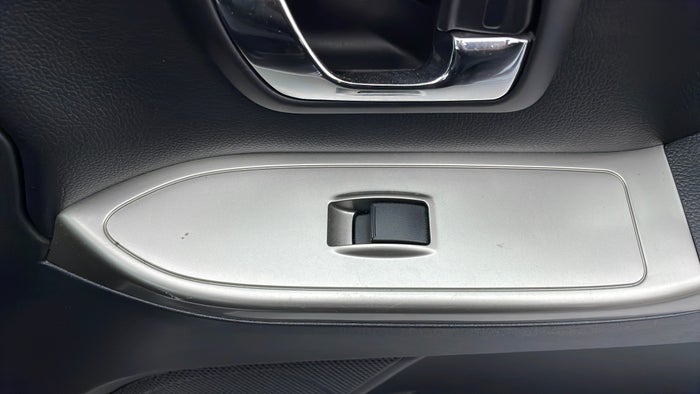 MITSUBISHI PAJERO-Door Interior RHS front Stain