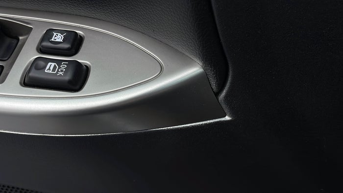 MITSUBISHI PAJERO-Door Interior LHS front Stain