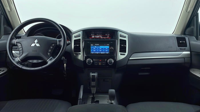 MITSUBISHI PAJERO-Dashboard View