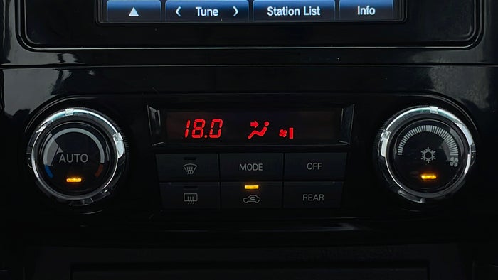 MITSUBISHI PAJERO-Automatic Climate Control