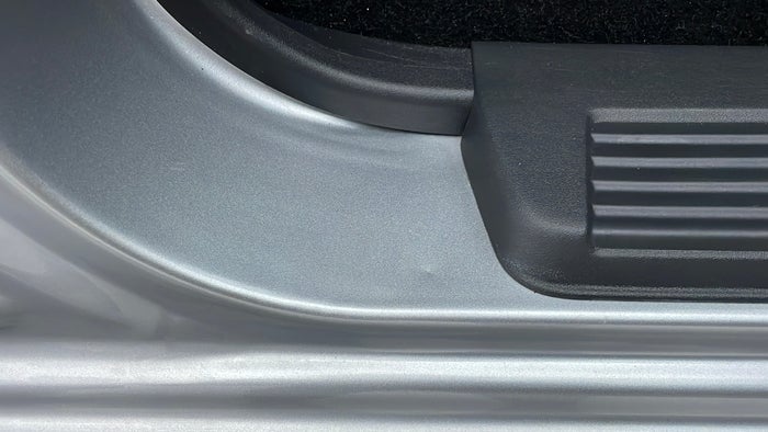 MITSUBISHI PAJERO-Running Board RHS Dent