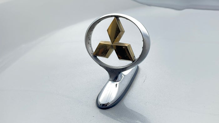 MITSUBISHI PAJERO-Monogram/Logo Front Faded